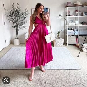 The A&F Giselle Pleated Cutout Maxi Dress Pink